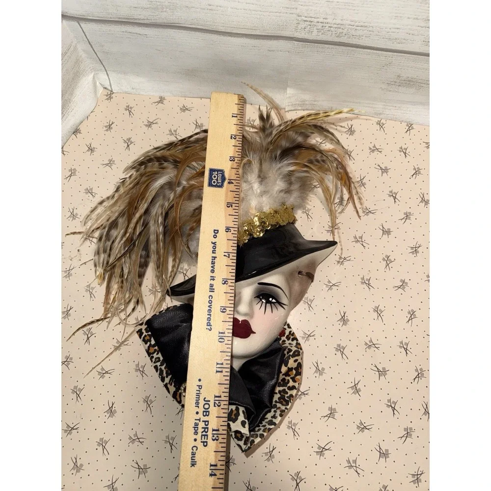 Unique Creations Art Deco Roaring 20s Lady Face Mask Wall Hanging Feather Hat
